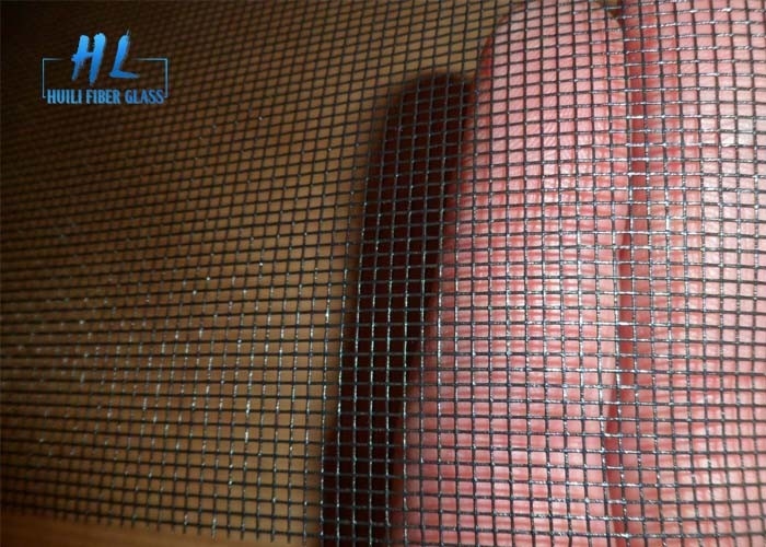 Color del negro de la malla de la pantalla de la ventana de la fibra de vidrio de la talla 120g de la malla 18*16