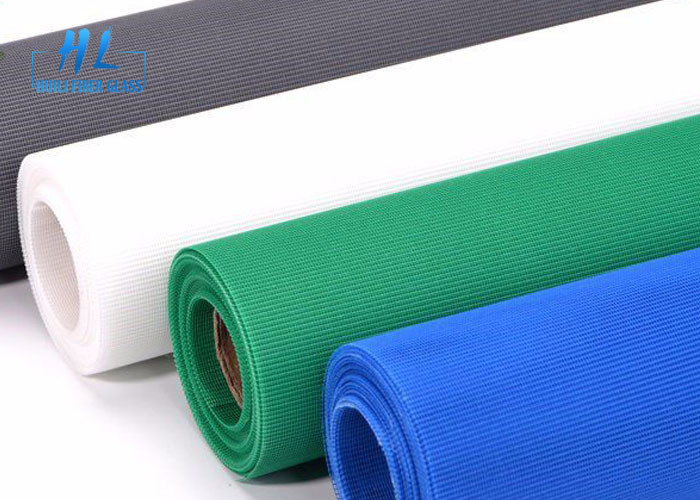 Pantallas de insectos de fibra de vidrio negro Revestida con tela de poliéster Resistente a los rayos UV 0,8 m-2,5 m Tejido plano