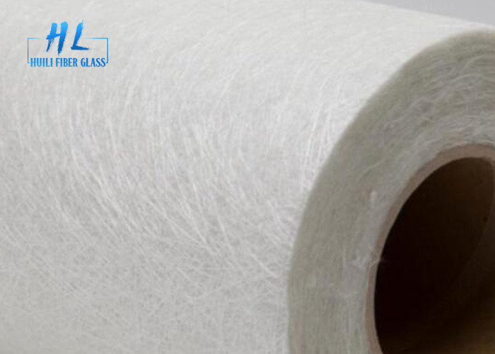La fibra de vidrio blanca del color tajó la estera 300gsm E - vidrio del filamento para la placa del automóvil