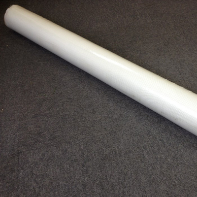 Pantalla de fibra de vidrio recubierta de blanco con rendimiento de apertura de 4*4mm