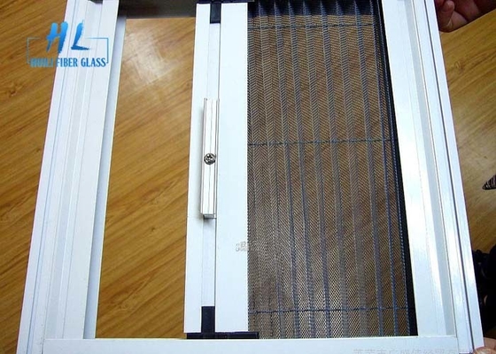 Ahorro de espacio automático de la limpieza de la pantalla del insecto del Plisse de Huili fácil instalar