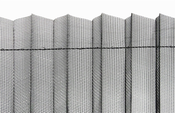 Malla plisada poliéster gris de la malla del color 17*15 para las puertas deslizantes