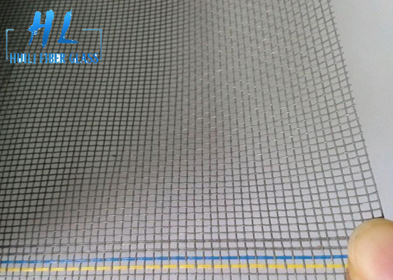 Rollo de pantalla de insectos de fibra de vidrio cuadrada con tratamiento térmico para protección de ventanas y puertas